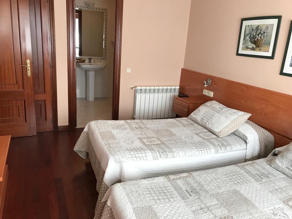 Hostal La Frontera Ferrol Exterior foto