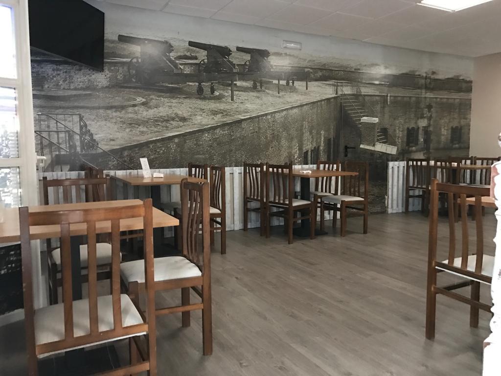 Hostal La Frontera Ferrol Exterior foto